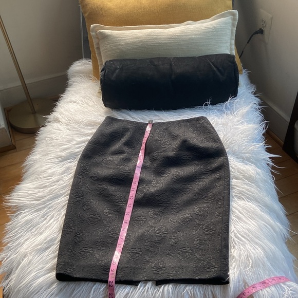 Tahari Skirt US2 - Picture 10 of 14